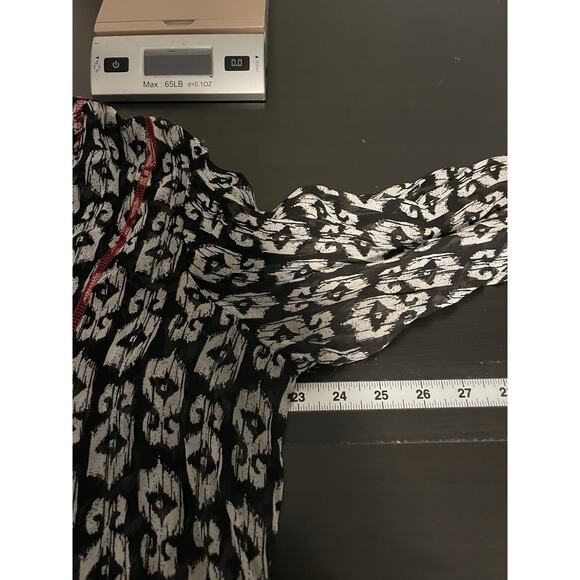 Chicos Womens Tunic Size 3 US XL Black White Abstract Rayon Sheer Relaxed Artsy - Picture 6 of 8